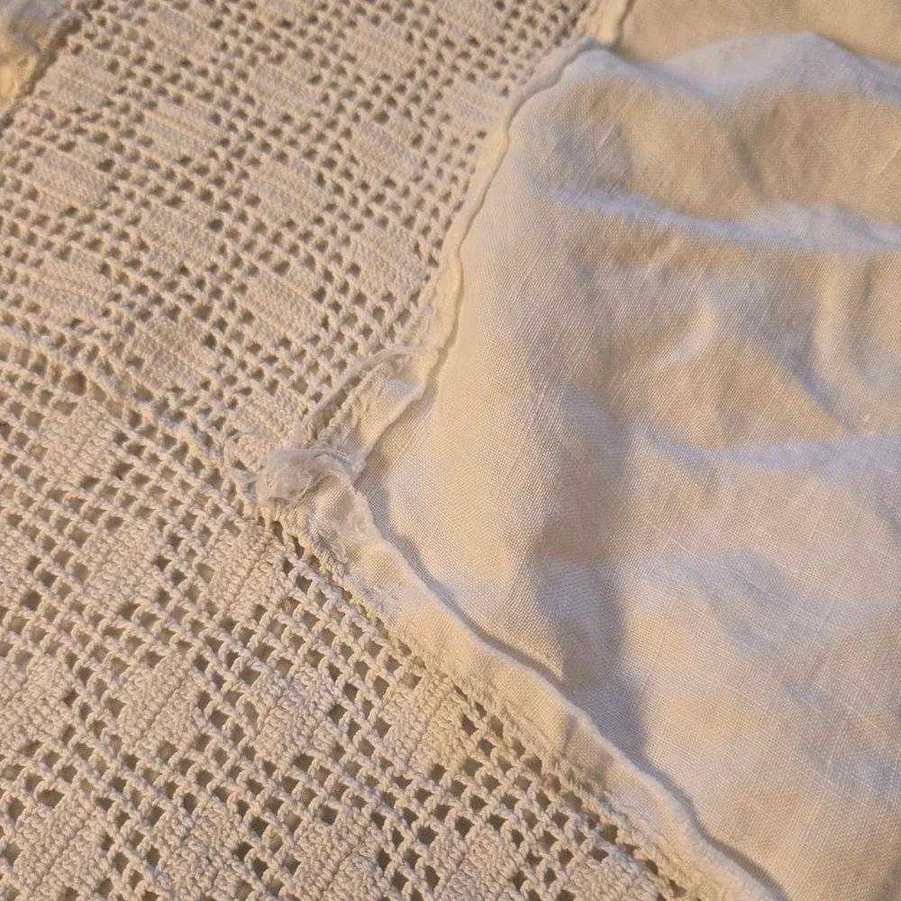 Off White Linen Hand Embroidered Crochet Lace Bedspread Victorian Clover Vtg